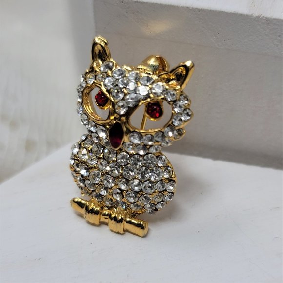 Sparkling Rhinestone Owl Pin Brooch Ruby Eyes - Picture 2 of 8